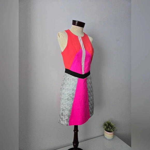 Pink stitch 60s gogo style mini sleeveless pink, orange and silver dress. Size 6 - Picture 2 of 9
